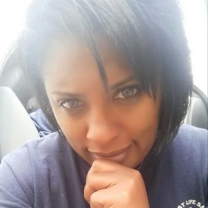 Meet your Posher, Leondra